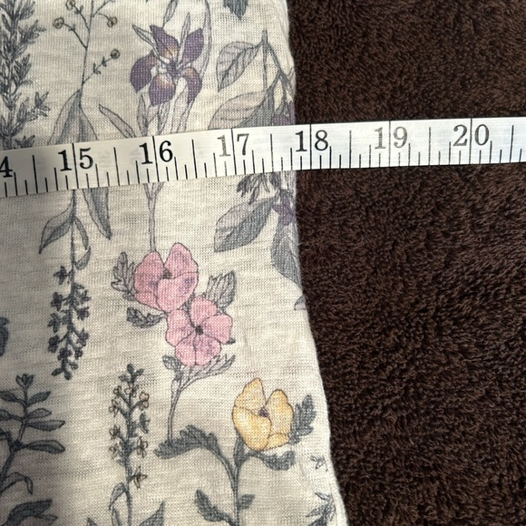 Rachel Ashwell Women’s sleeveless shirt. 100% linen. Size Medium. - Picture 6 of 9